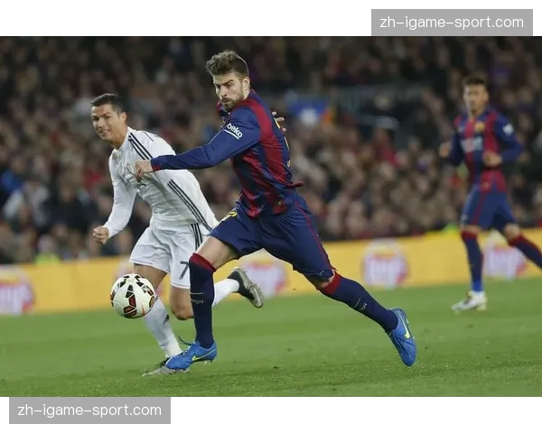 观点:现代低位防守体系对中后卫出球能力提出更高要求 观点:现代低位防守体系对中后卫出球能力提出更高要求