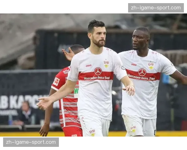 特写镜头：斯图加特小将韦利希攻入德甲处子球后的庆祝